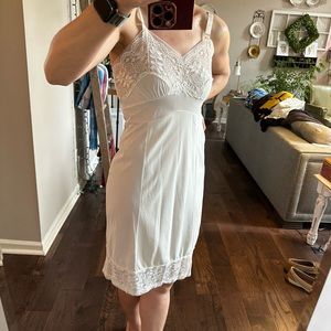 078: vintage cream, colored lace slip dress, very pretty dress!